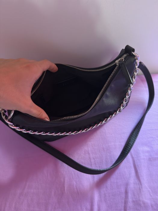 Bolsa da bershka e lefties