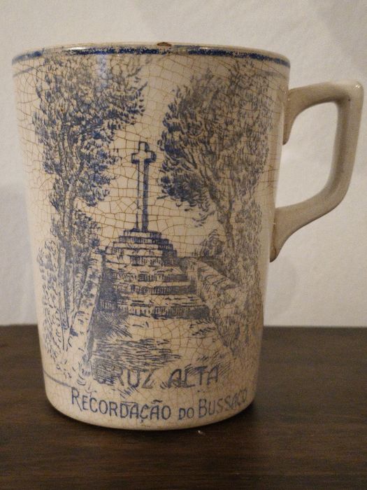 Caneca FL Sacavém "Lembrança do Bussaco"