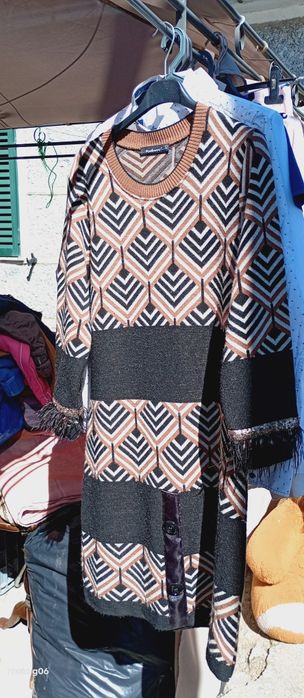 Grande variedade de roupa semi nova Homem e Mulher