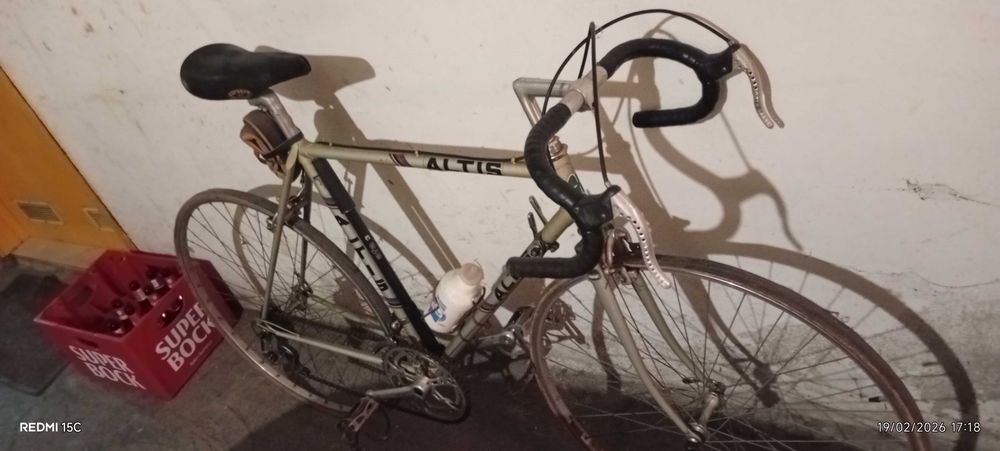 Bicicleta de ciclismo antiga
