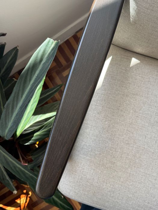Poltrona IKEA com braços
