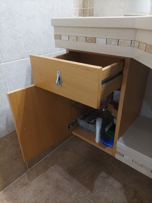 Móvel WC suspenso em Cerâmica e MDF