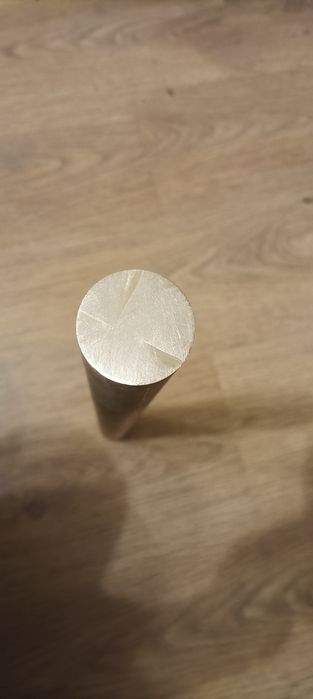 Продам прут  бронзовий Ø35 мм, довжина 480 мм
Матеріал: метал