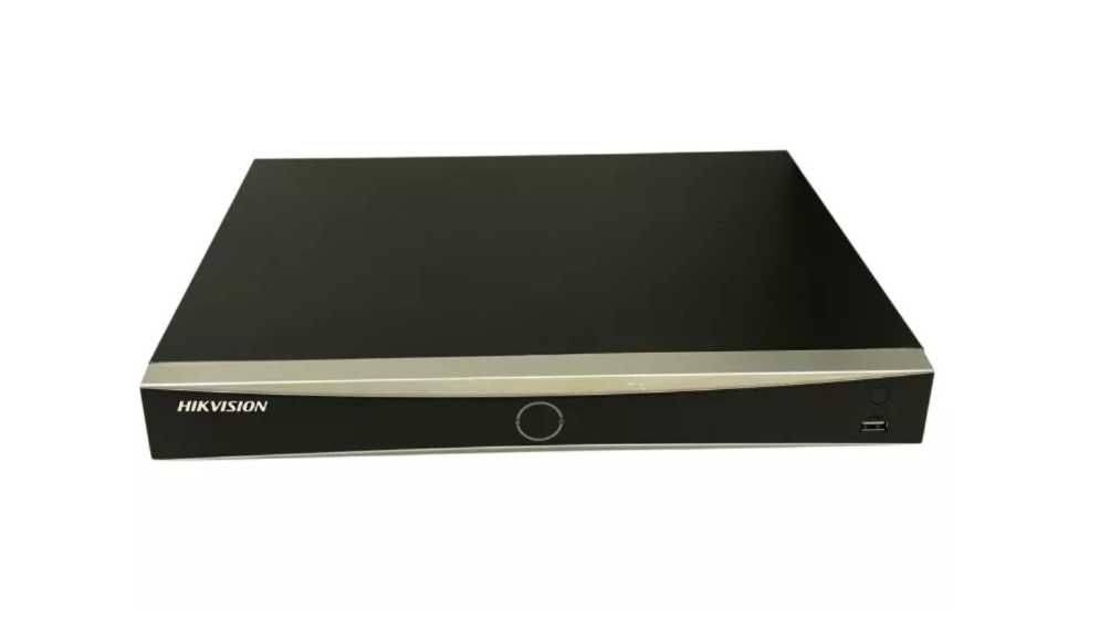 Rejestrator Hikvision IP + 16 slotowy Switch + 4TB Dysk Hdd