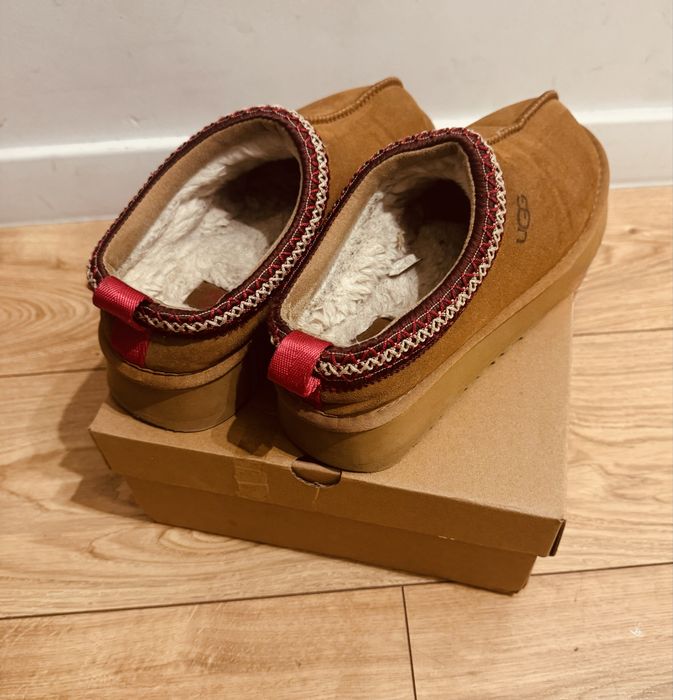 Ugg Tazz 40.