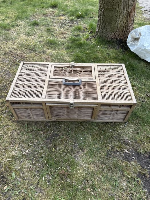 Pojemnik transportowy dla gołebi