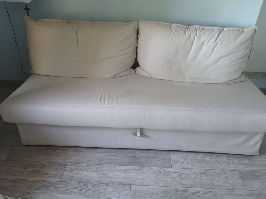 Sprzedam rokładaną kanapę z pojemnikami nie używaną z Ikei