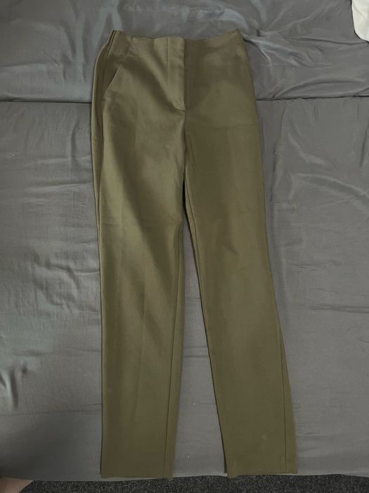 Класичні штани reserved