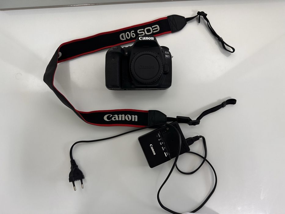 Canon EOS 90D фотоапарат у чудовому стані з повним комплектом
