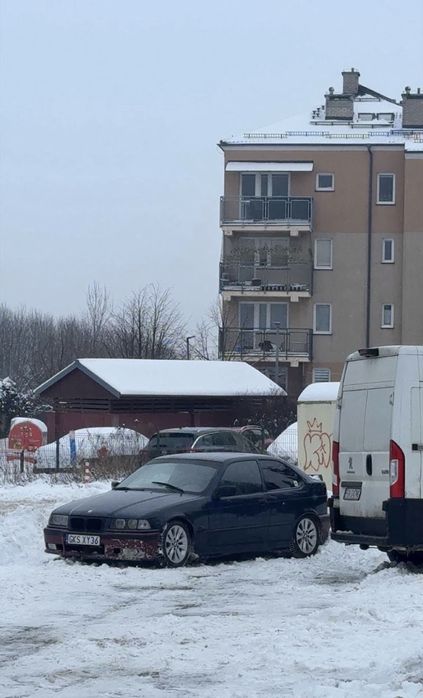 Bmw e36 compact , zero rdzy