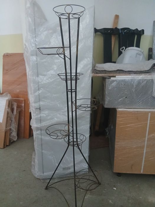 Продам підставку для квітів