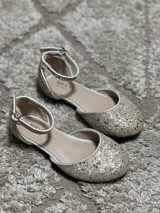 Нарядні святкові туфлі босоніжки Next 29, uk 11