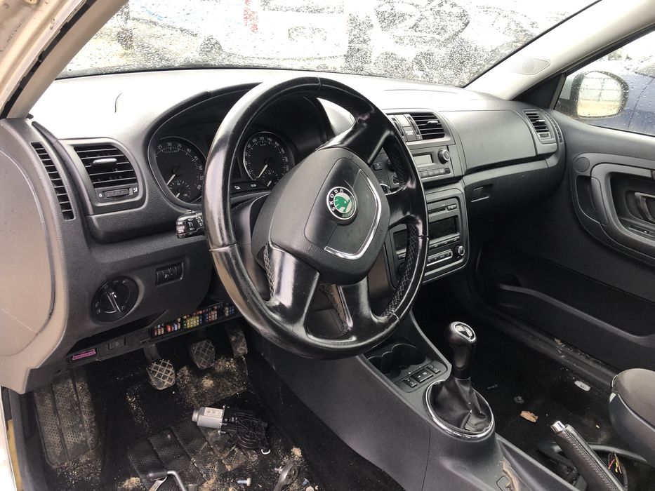 Аірбег в руль , пасажира з кришкой торпедо салона skoda fabia mk2 room