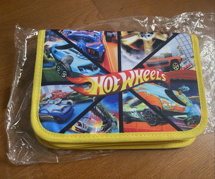 Дитячий пенал для школи hot wheels новий