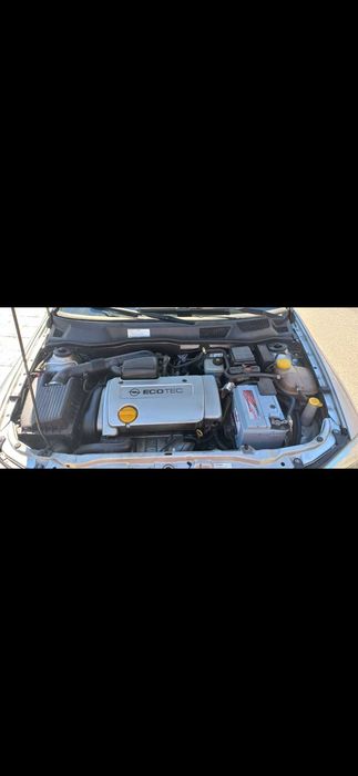 Astra Opel 2001 na cor cinzenta