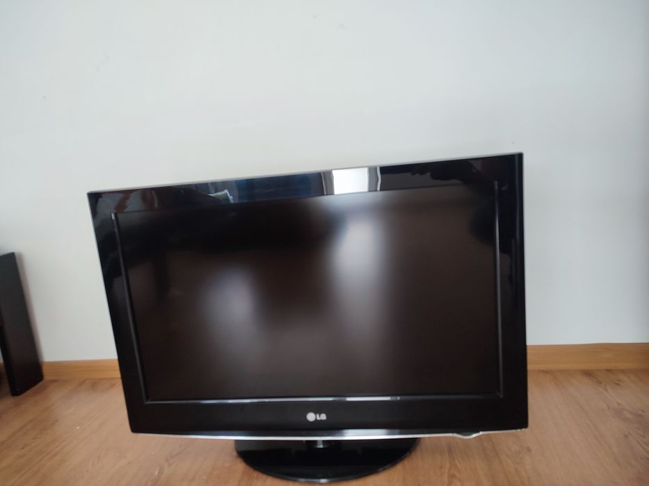 Телевізор LG 32LH3000