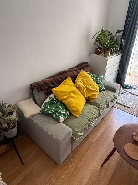 IKEA KIVIK 2-Seater Sofa – Grey / Sofá IKEA KIVIK de 2 Lugares – Cinzento