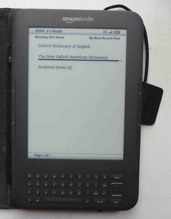 Электронная книга Amazon Kindle D00901 с чехлом