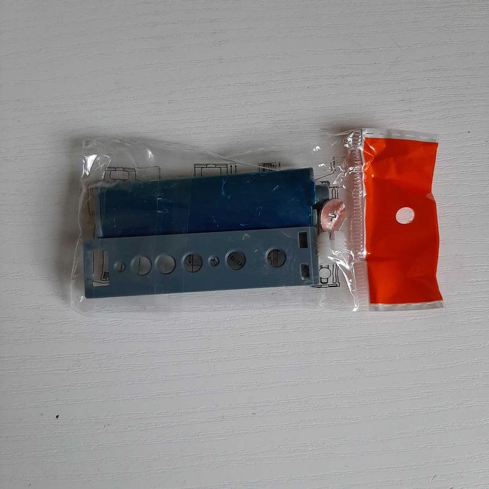 odbojnik magnetyczny push on do szafek