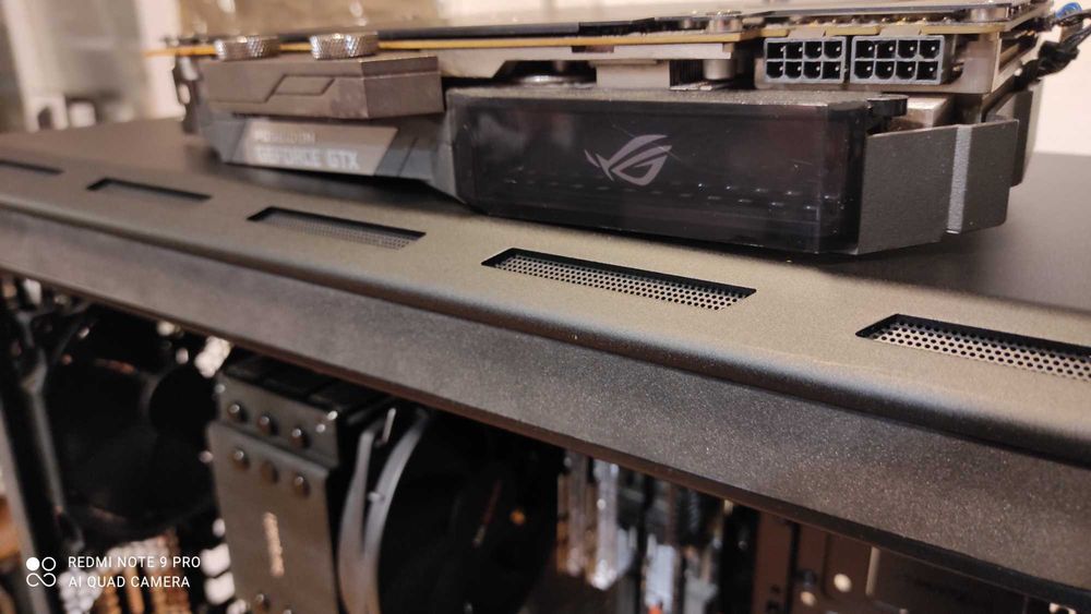Asus 1080 TI Poseison ROG mocarna