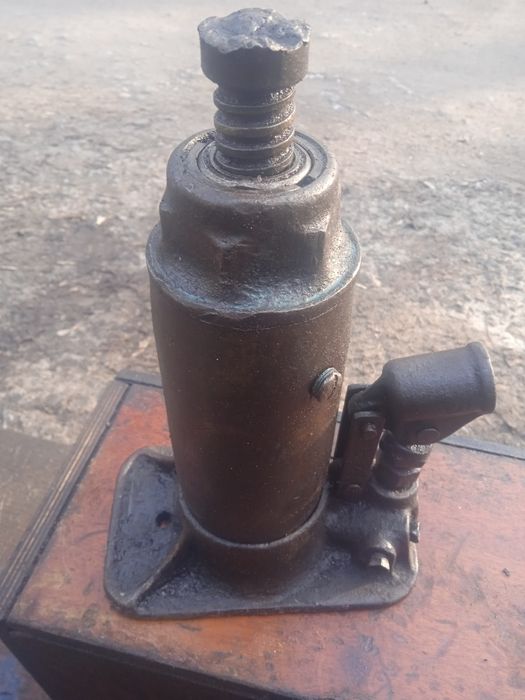 Домкрат гидравлический 5 т