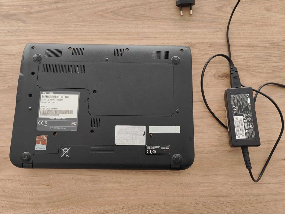 Computador Portátil Toshiba Satellite NB10T-A-10G