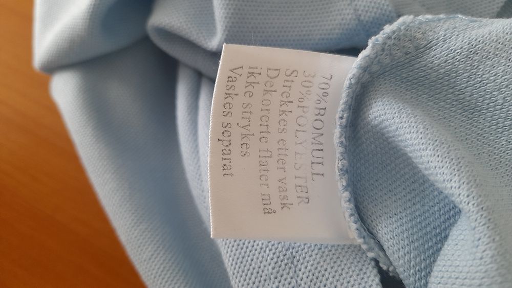 Błękitna koszulka polo