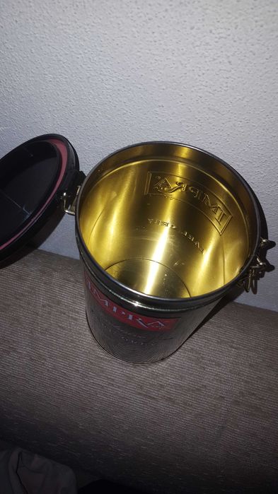 lata com tampa  hermetica.vazia.frascos(anuncio8)