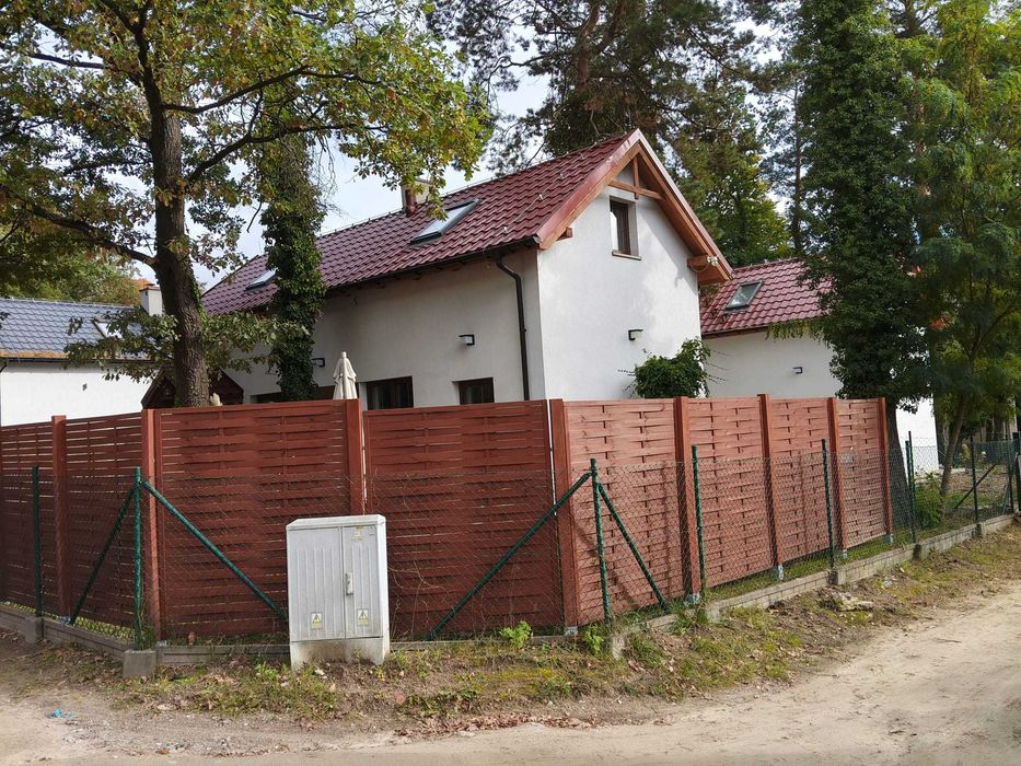 Dom nad jeziorem na sprzedaż