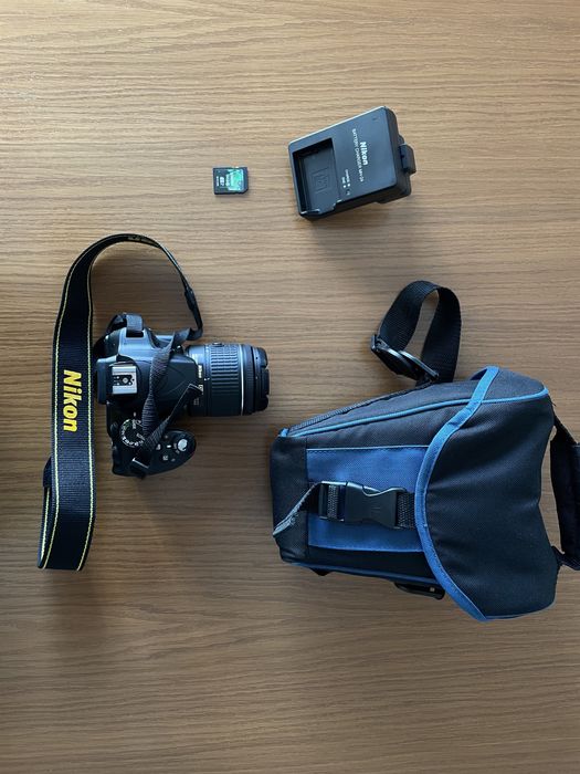 Nikon D3300 c/acessórios
