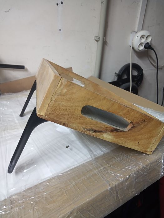 Półki drewniane wiszace np.do kuchni