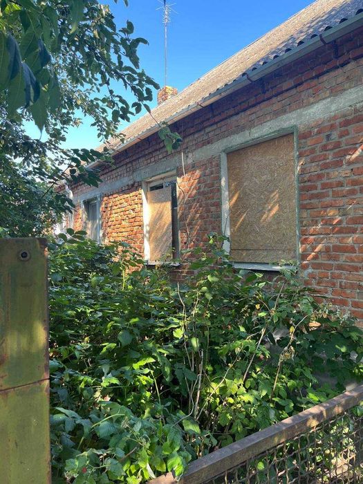 Терміново продам частину будинку в Золочеві