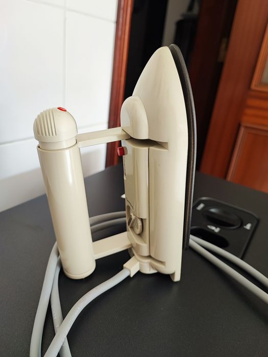 Ferro de engomar de Viagem 
Marca Ufesa