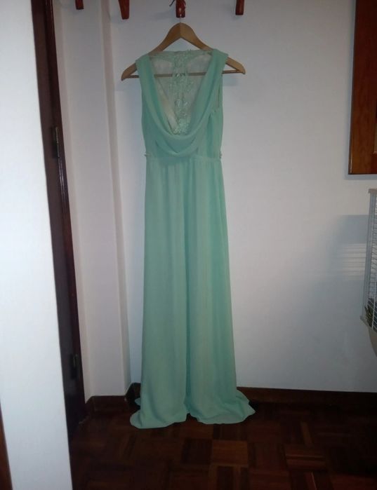 Vestido de cerimónia comprido, verde menta, pérolas e missangas, S Cha