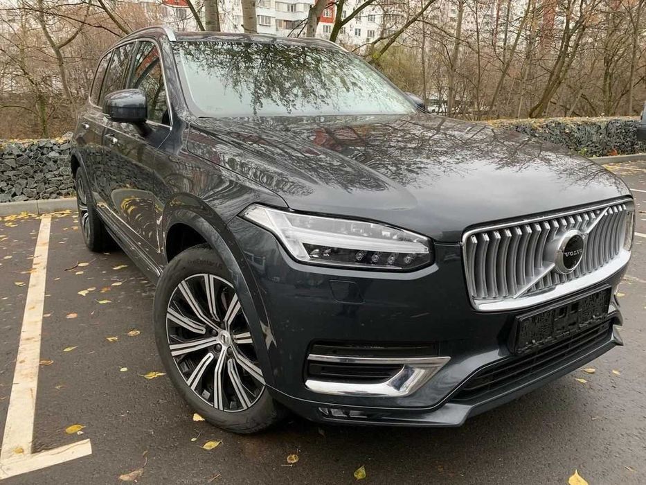 Volvo XC90  2021