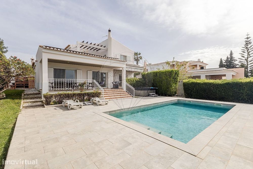 T4 Detached House for Sale
