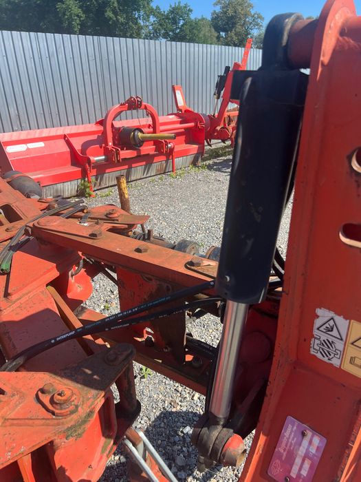 Pług Gregoire-Besson RWY7 5-skibowy VARIO obrotowy