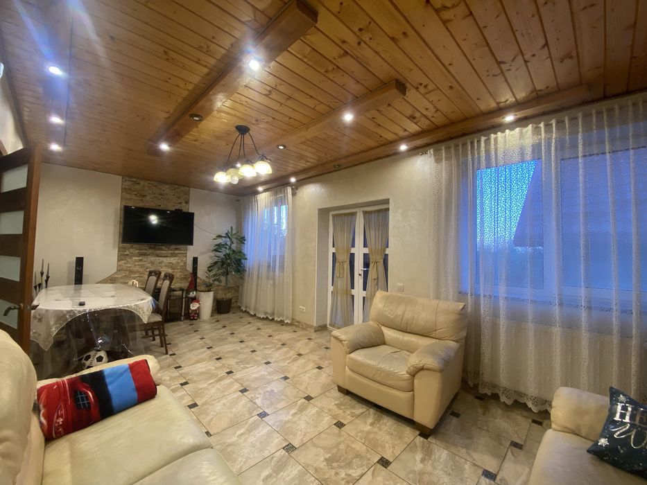 Продаж 4-х кімнатного будинку м. Пустомити