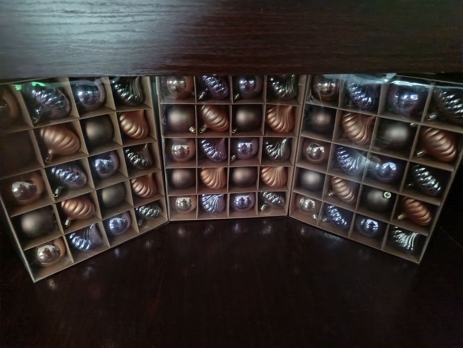 Новорічні ялинкові іграшки