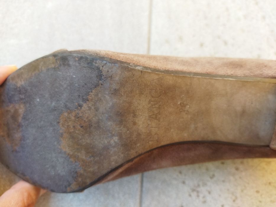 Sapatos de camurça em pele, da Bianca