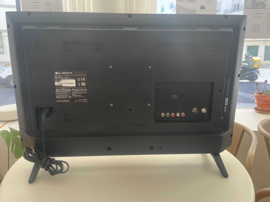 Televisão LG 28" MT 42