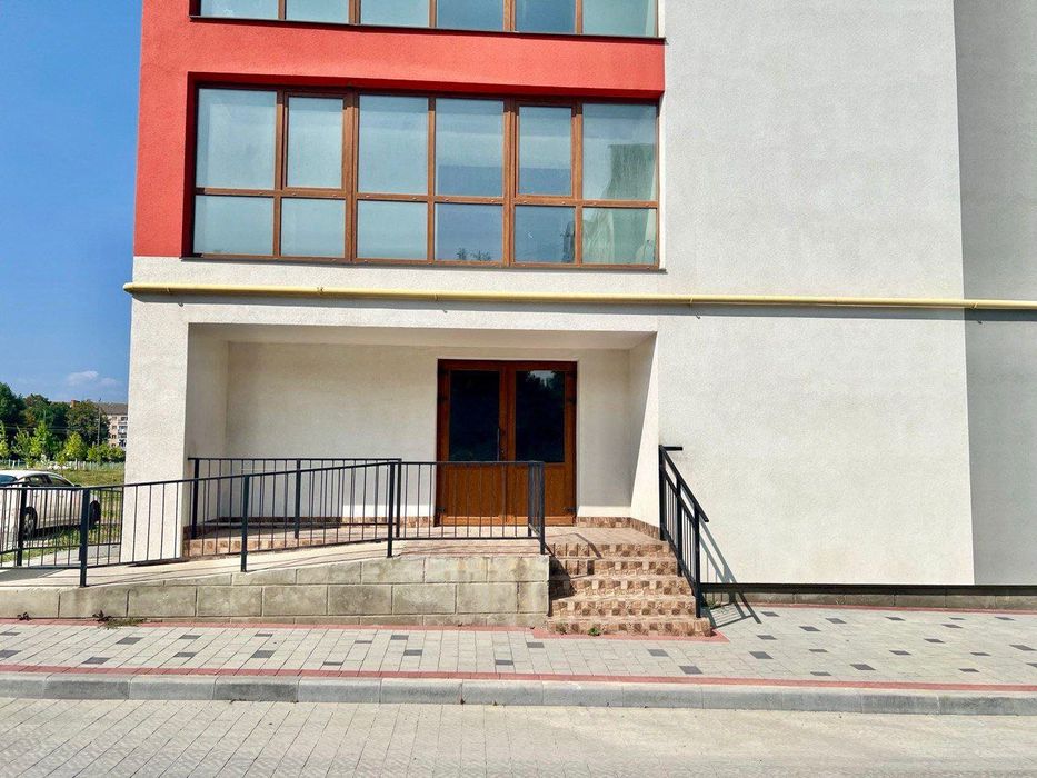 Продається комерційне приміщення. Чортків