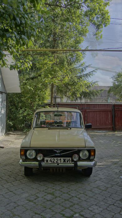 Автомобіль иж412