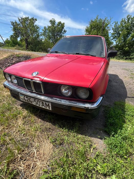 Продам BMW e30 316