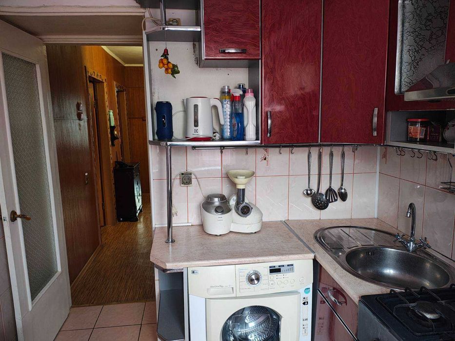 Продаж 3 кім квартири з меблями і технікою/Постанови