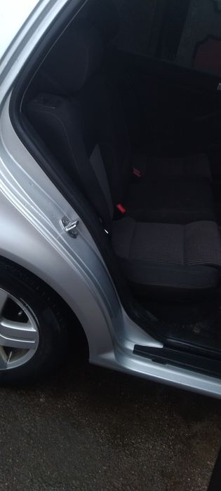 Машина Volkswagen Golf