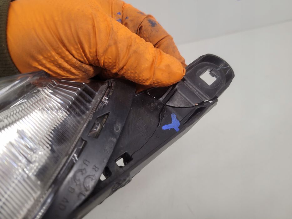 mitsubishi space star lift 19- prawy reflektor lampa przednia przód