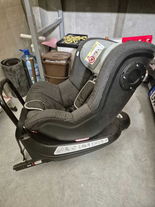 Fotelik z bazą obrotową - isofix