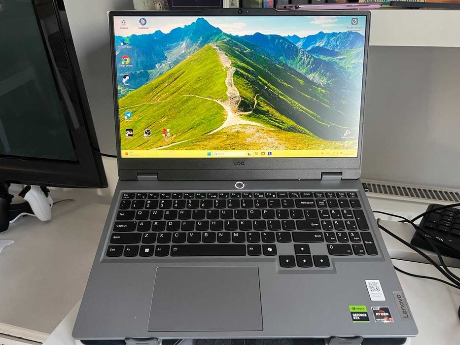 Laptop LENOVO LOQ 15.6" 144Hz R7-7435HS 24GB RAM 512GB GeForce RTX4070