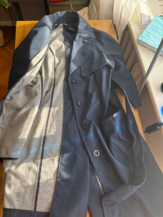 Granatowy krótki trencz Oodji + opcjonalnie nowy szalik